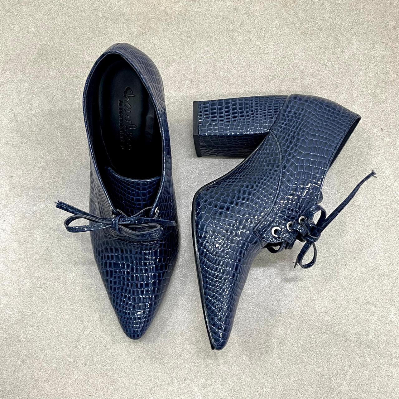 Sekar Heels