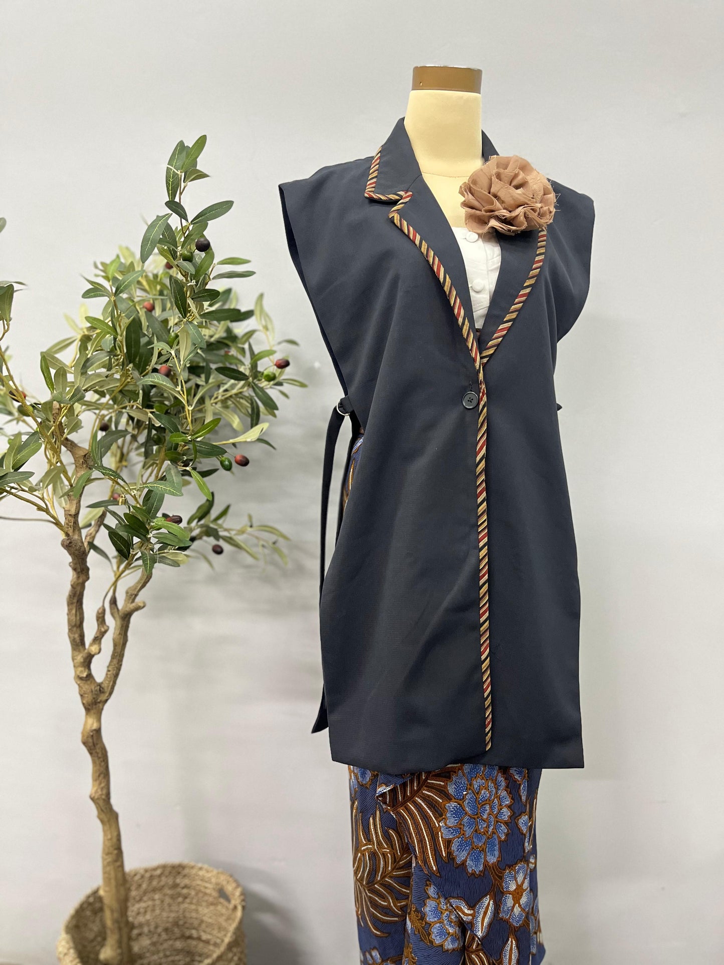 Aita Vest