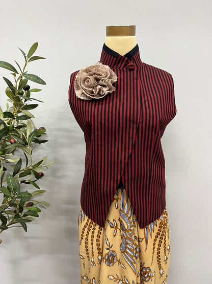 Astrini Sleeveless