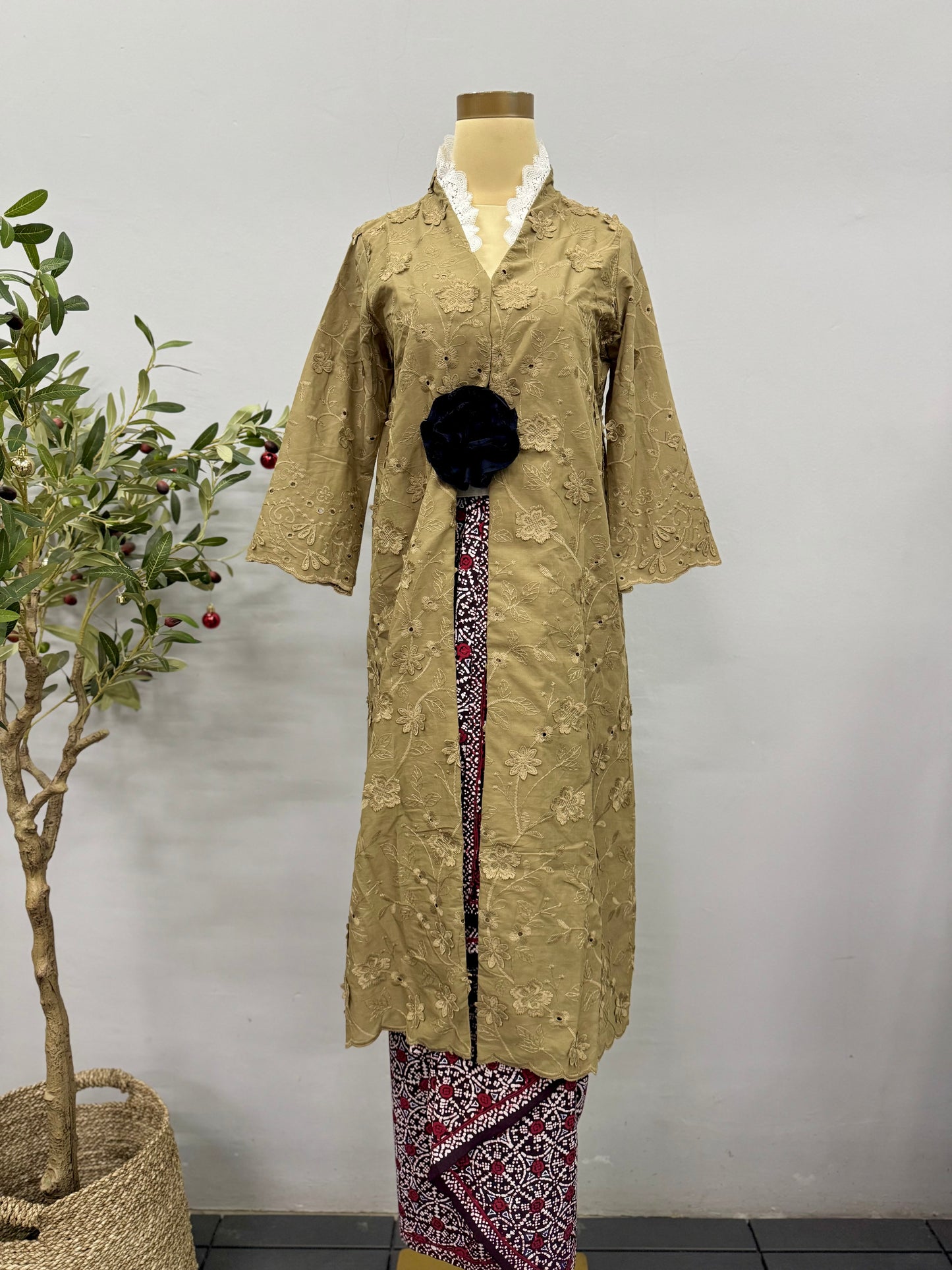 Kebaya Aishwarya