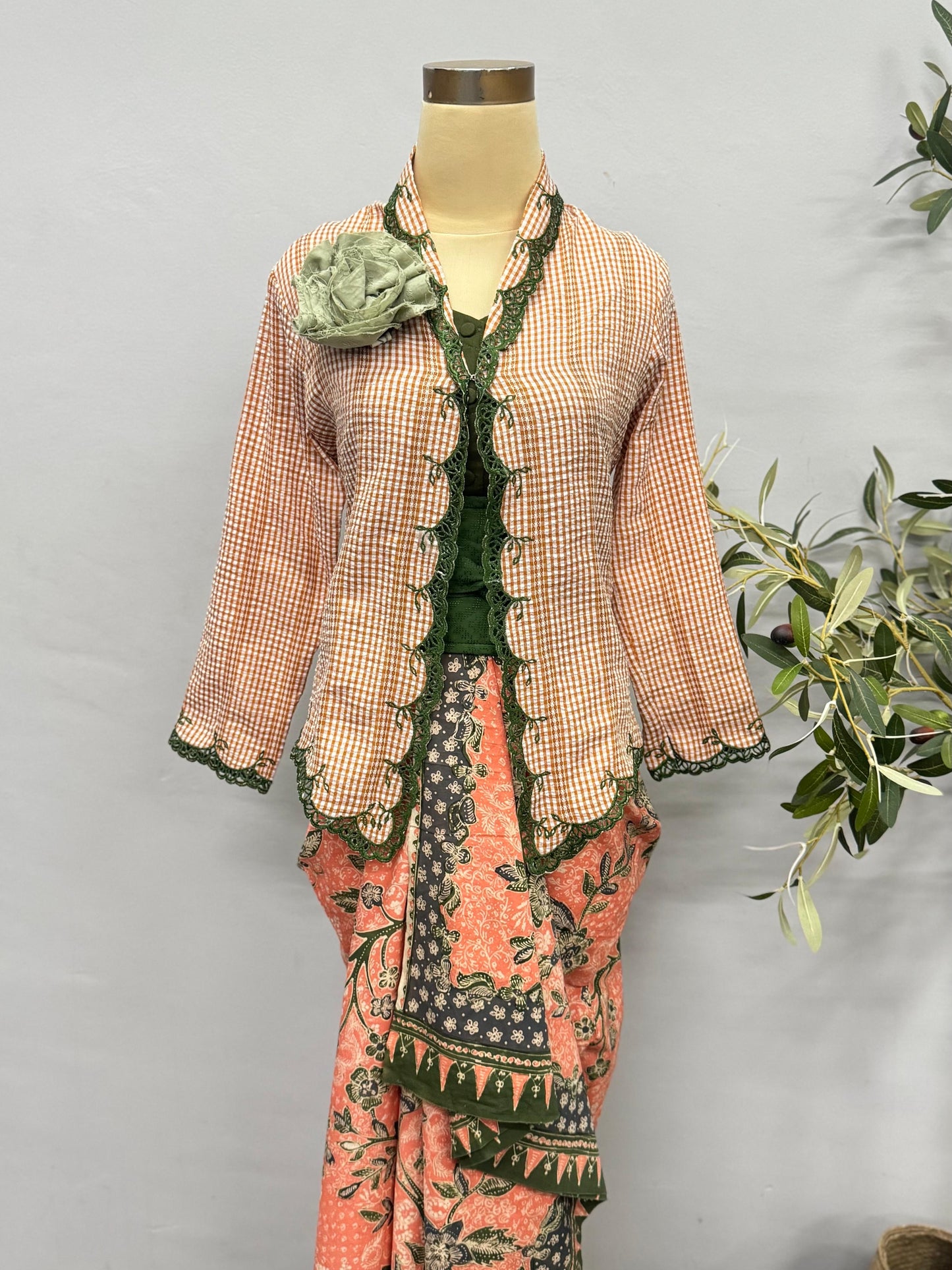 Kebaya Nonya Short