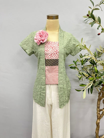 Kebaya Sarashvati