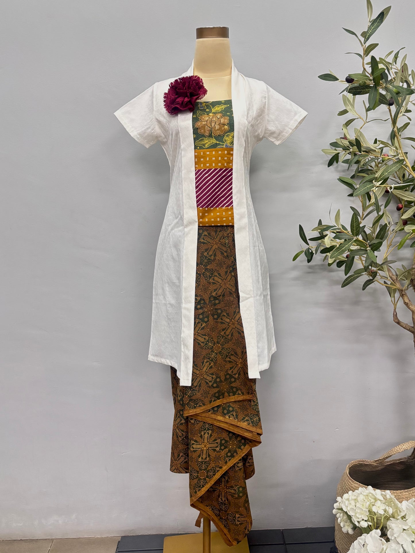 Kebaya Sarashvati