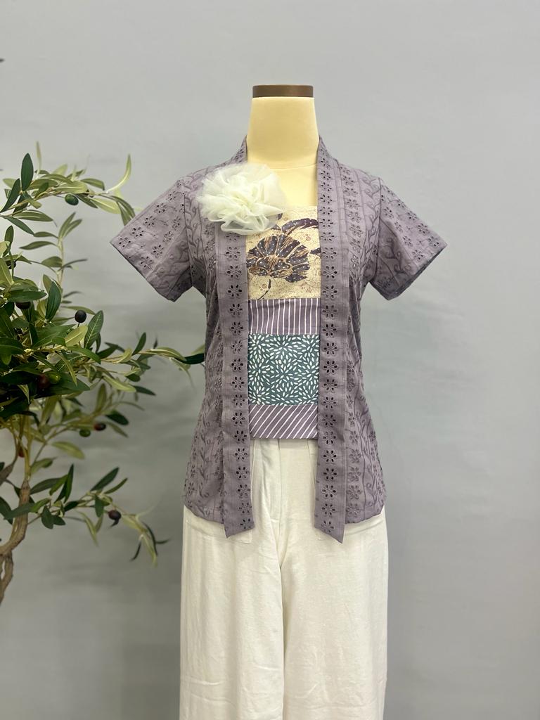 Sarashvati Kebaya