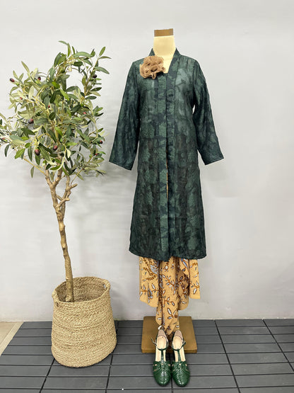Kebaya Savitri