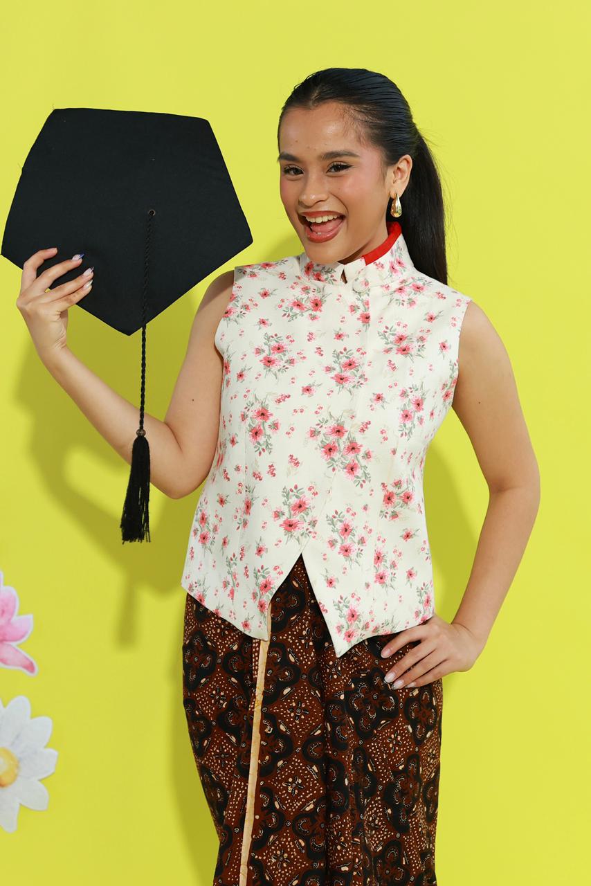 Astrini Sleeveless