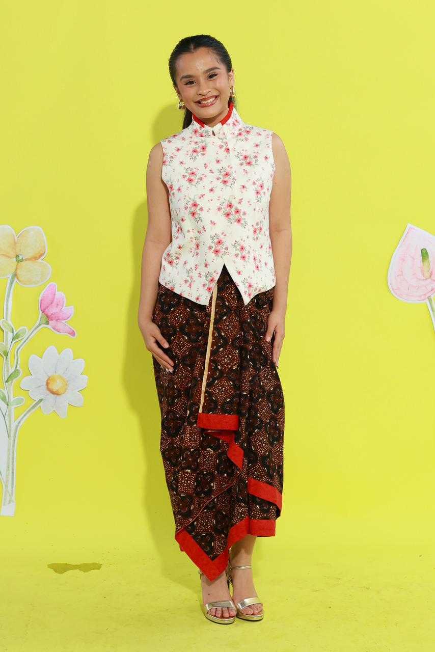 Astrini Sleeveless