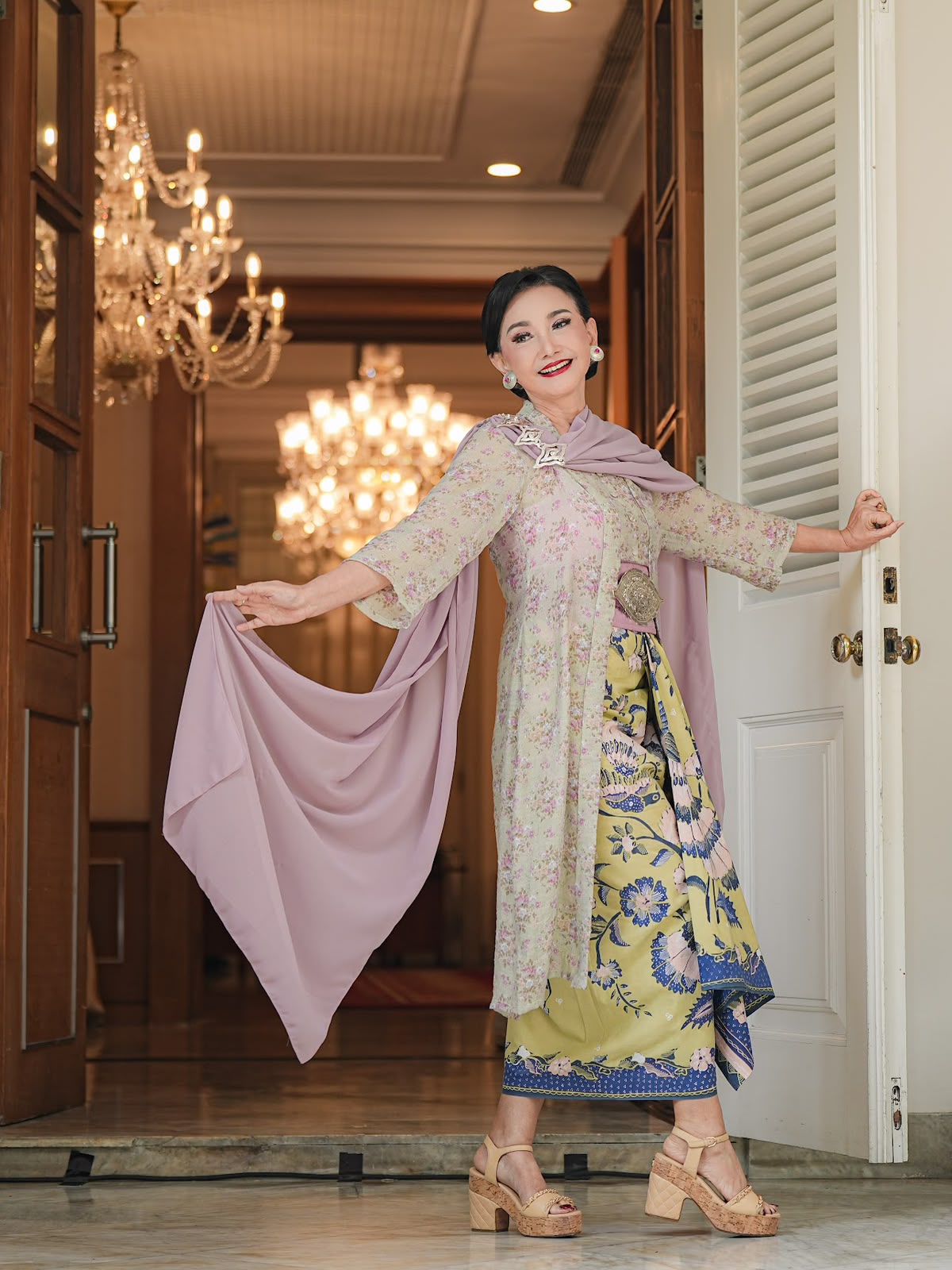 Kebaya Dewi