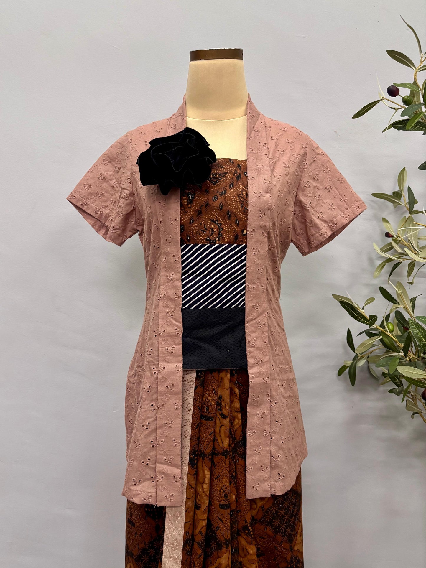 Kebaya Sarashvati