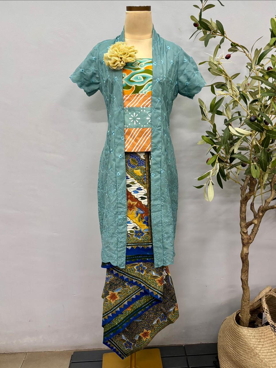 Kebaya Sarashvati