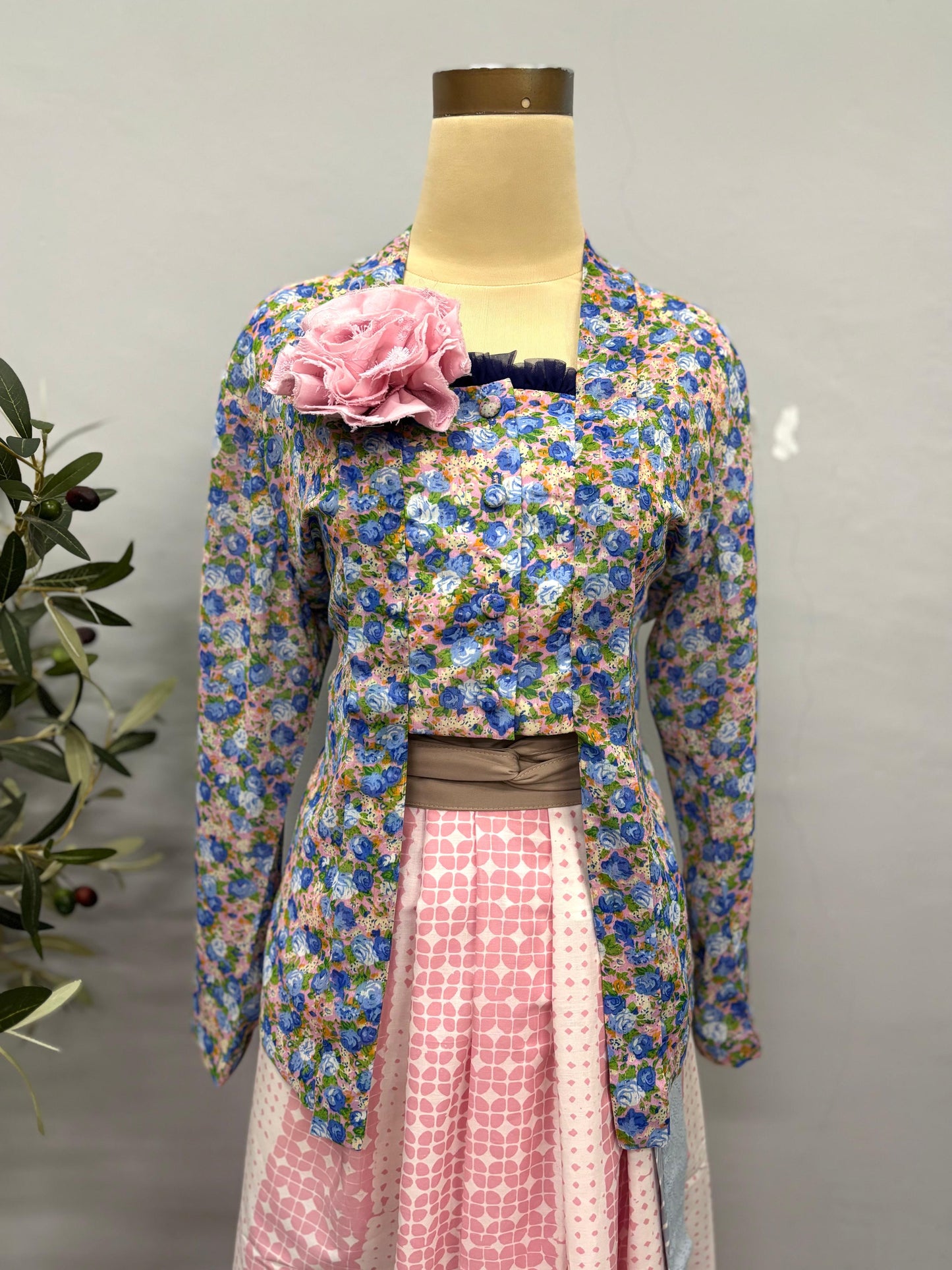 Kebaya Rayi